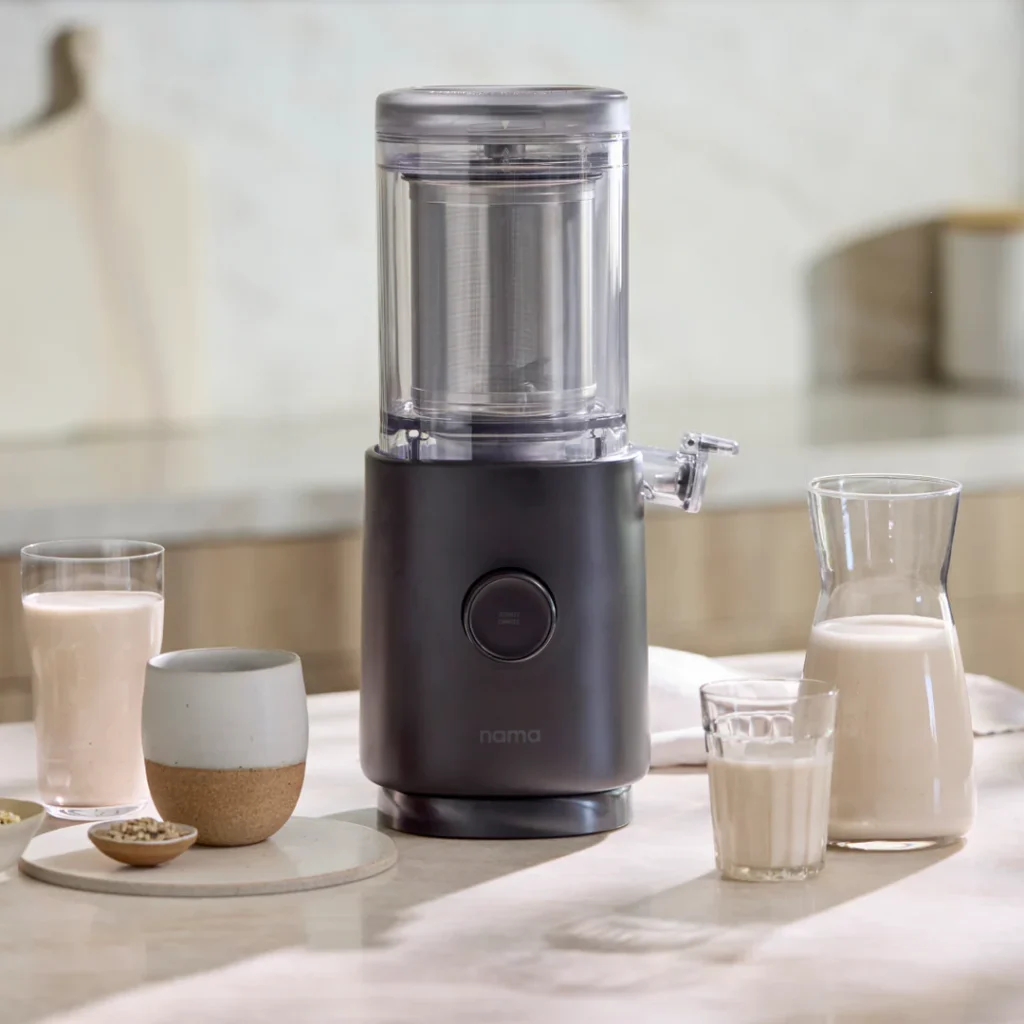 black m1 milk maker
