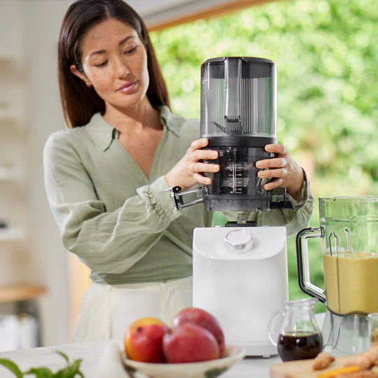 nama c2 juicer blender with loading demo
