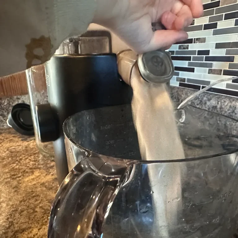 toddler opening spout to run next 1 min cycle